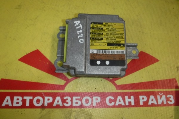 Блок управления airbag Toyota Avensis